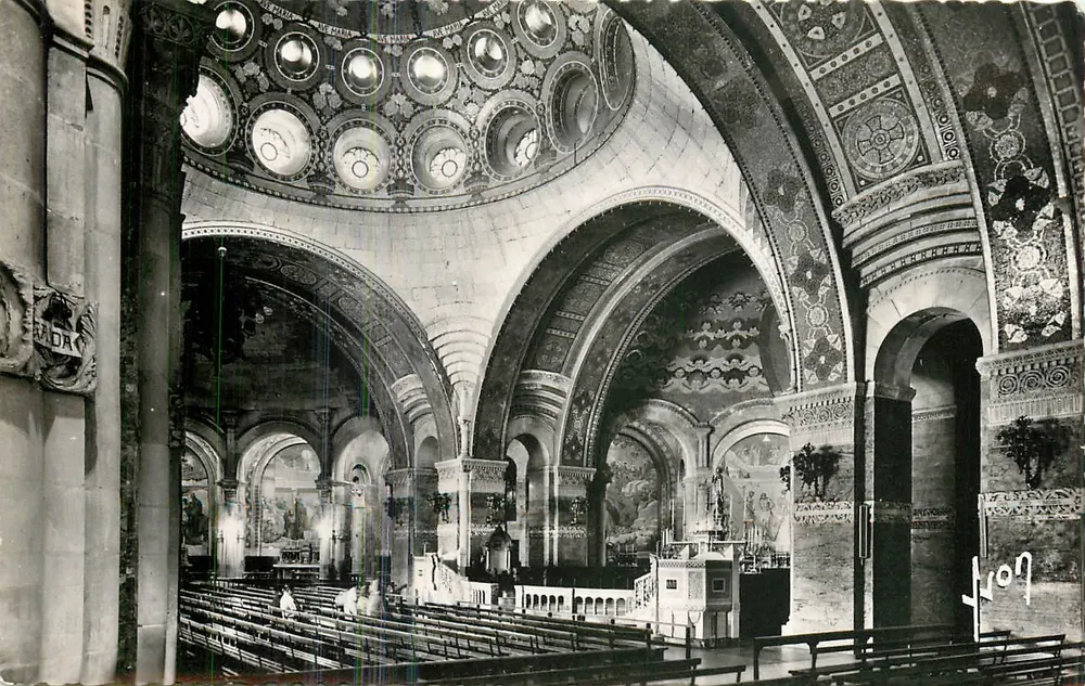 Lourdes (Htes-Pyr.) — Die Basilika des Rosenkranzes — Éditions d'Art, Paris - Vorderseite