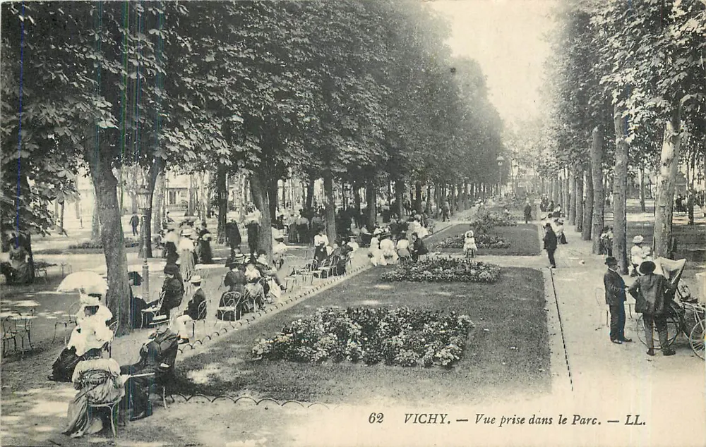Vichy — Vista tirada no Parque — LL. — n°62 - Frente