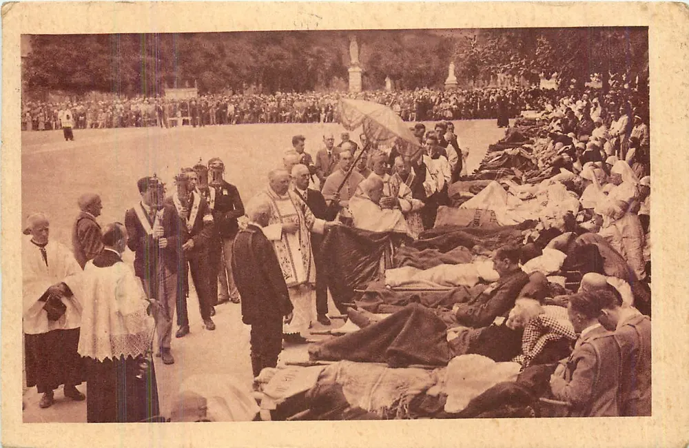 Benção dos doentes em Lourdes — Edição P. Doucet, n° 31 - Frente