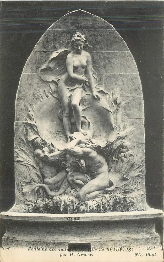 Fonte decorativa da cidade de BEAUVAIS — por H. Greber — ND. Phot. - Frente