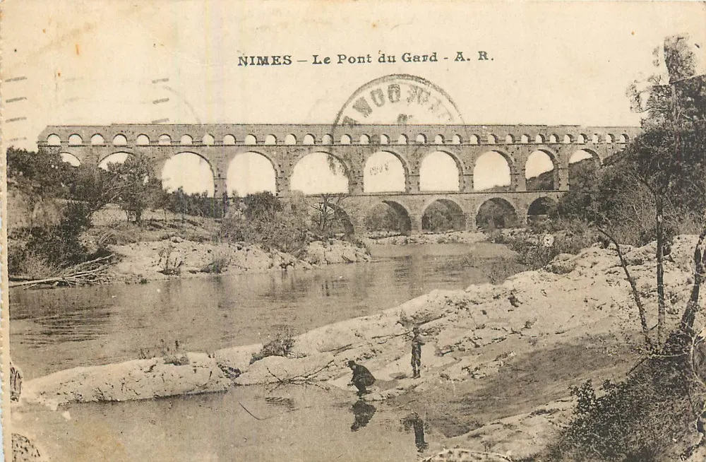 Nîmes — O Ponte do Gard — A.R. - Frente