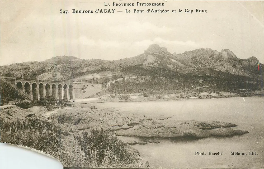 Arredores de Agay — O Ponte d'Anthéor e o Cabo Roxo — Fot. Bacchi - Mélano, editor - Frente