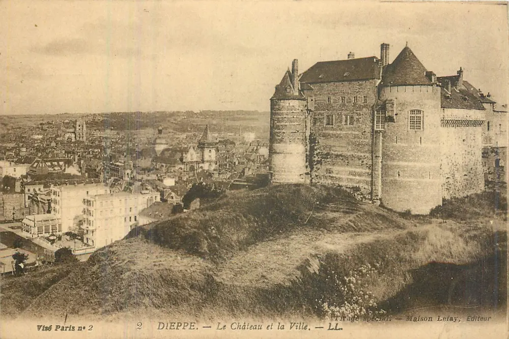 Dieppe — Le Château et la Ville — Tirage spécial — Maison Letay, Éditeur - Recto