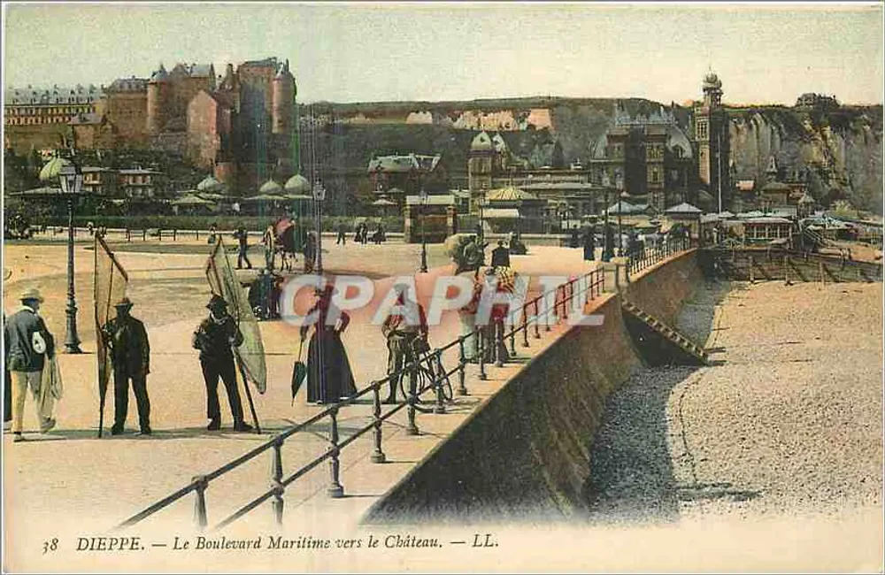 Dieppe — Le Boulevard Maritime vers le Château — LL. n°38 - Recto