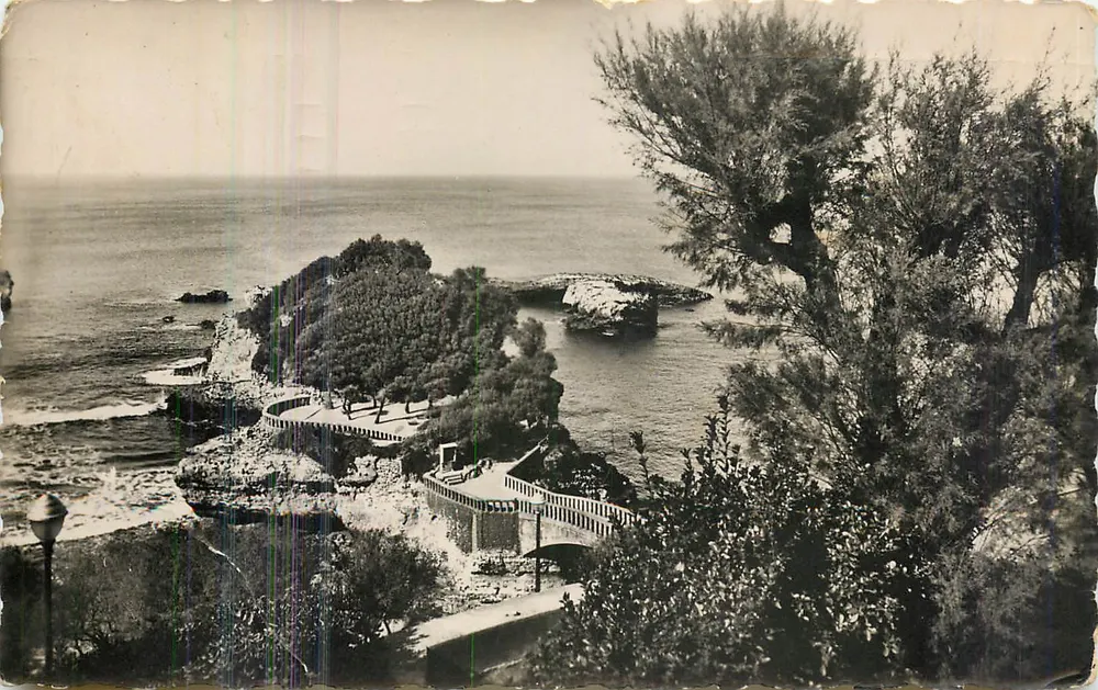 O Rocha do Basta — Biarritz (Basses-Pyrénées) — Edição e Cliché BLOC - Frente