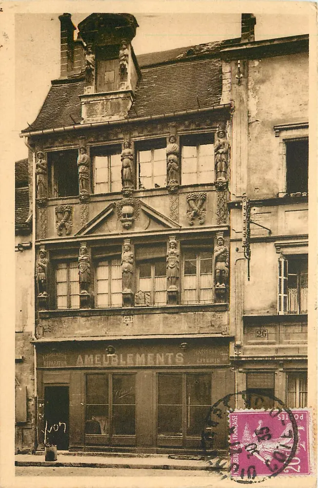Casa das Cariátides — Dijon (Côte-d'Or) — Les Éditions d'Art WON, Paris - Frente
