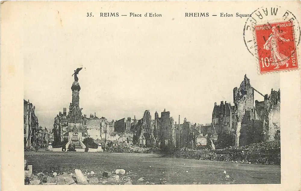 Reims — Praça d'Erlon — Ruínas após guerra — Editor desconhecido, n° 35 - Frente