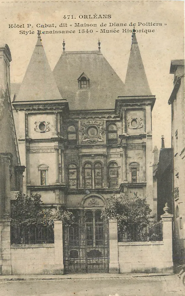 Hôtel P. Cabut, genannt « Maison de Diane de Poitiers » — Renaissance-Stil 1540 — Historisches Museum — Orléans - Vorderseite