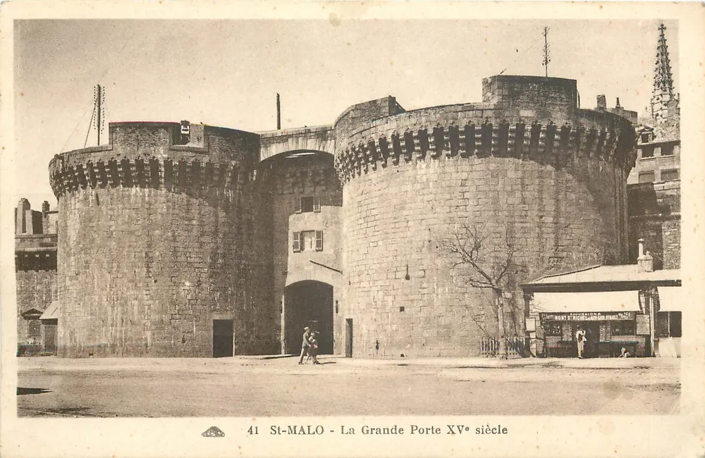 St-Malo - A Grande Porta do Século XV - Frente