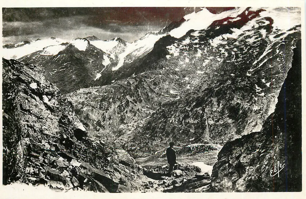 Luchon — Os Montes Maudits vistos do Port de Venasque (2448 m) — Edições Labouc'hères, Toulouse - Frente