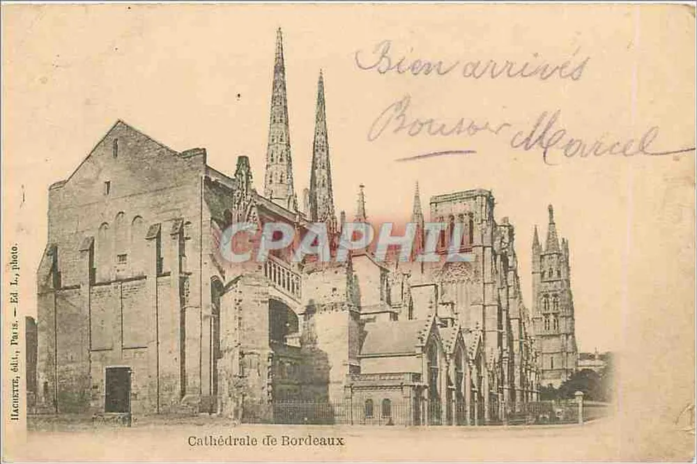 Catedral de Bordeaux — vista da fachada e das flechas — Hachette, editora, Paris — Ed. L., foto. - Frente