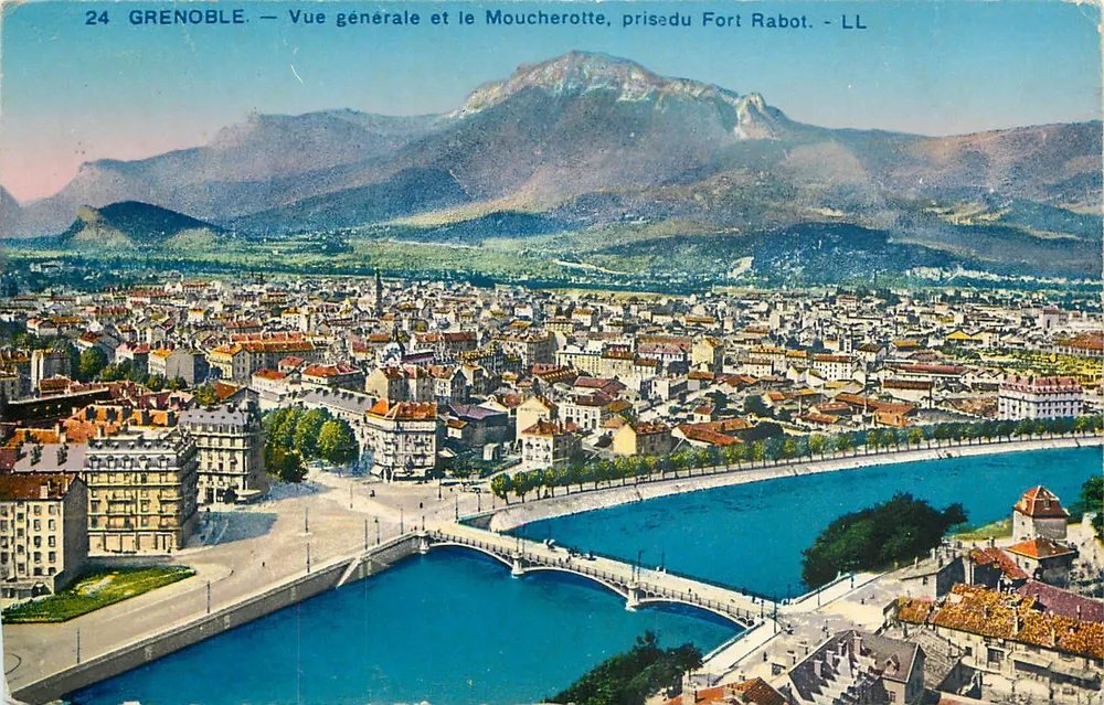 Grenoble — Visão geral e o Moucherotte, tirada do Forte Rabot — LL - Frente