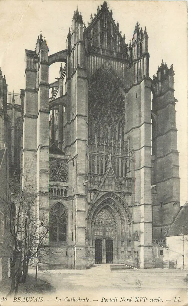 Beauvais — A Catedral — Portal Norte Século XVI — LL. - Frente