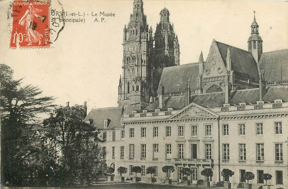 Bourges (Loire-et-Cher) - O Museu da Principal - A.P. - Frente