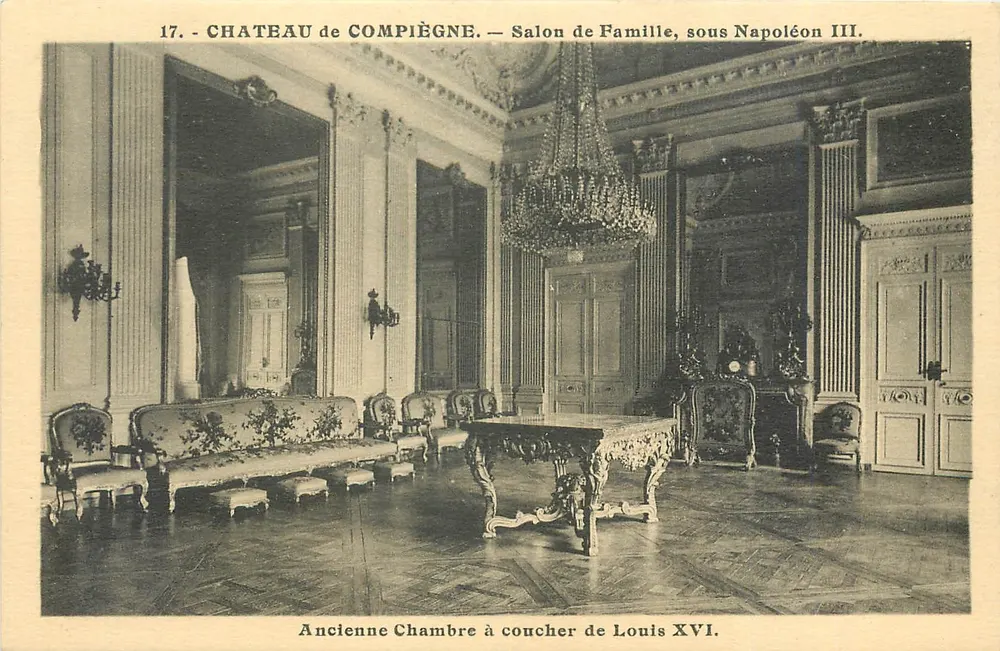 Schloss Compiègne — Salon de Famille unter Napoleon III — Ehemalige Schlafkammer von Louis XVI - Vorderseite