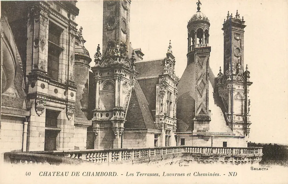 Schloss Chambord — Die Terrassen, Giebel und Schornsteine — Selecta - Vorderseite