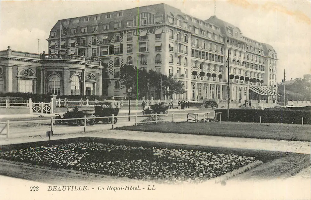 Deauville - O Hotel Royal - LL - Frente