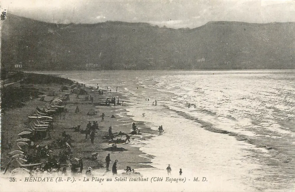 Hendaye (B.-P.) - A Praia ao Pôr do Sol (Costa da Espanha) - M. D. - Frente