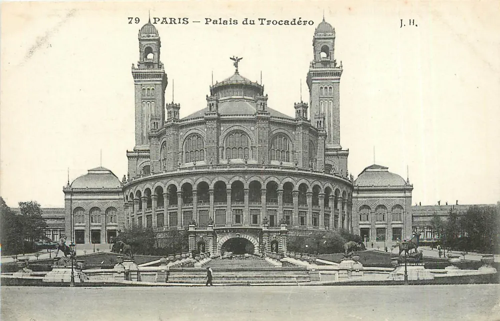 Paris — Palácio do Trocadéro — J.H. n°79 - Frente