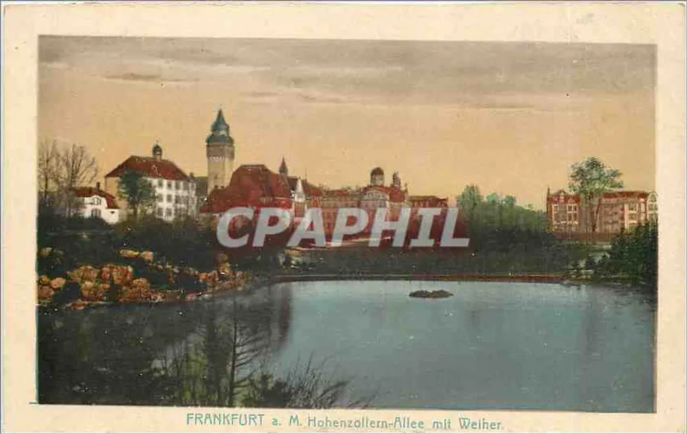Frankfurt a. M. Hohenzollern-Allee mit Weihер — Panoramablick auf einen See mit Gebäuden und Bäumen — Verlag J. L. W. No. 2 - Vorderseite