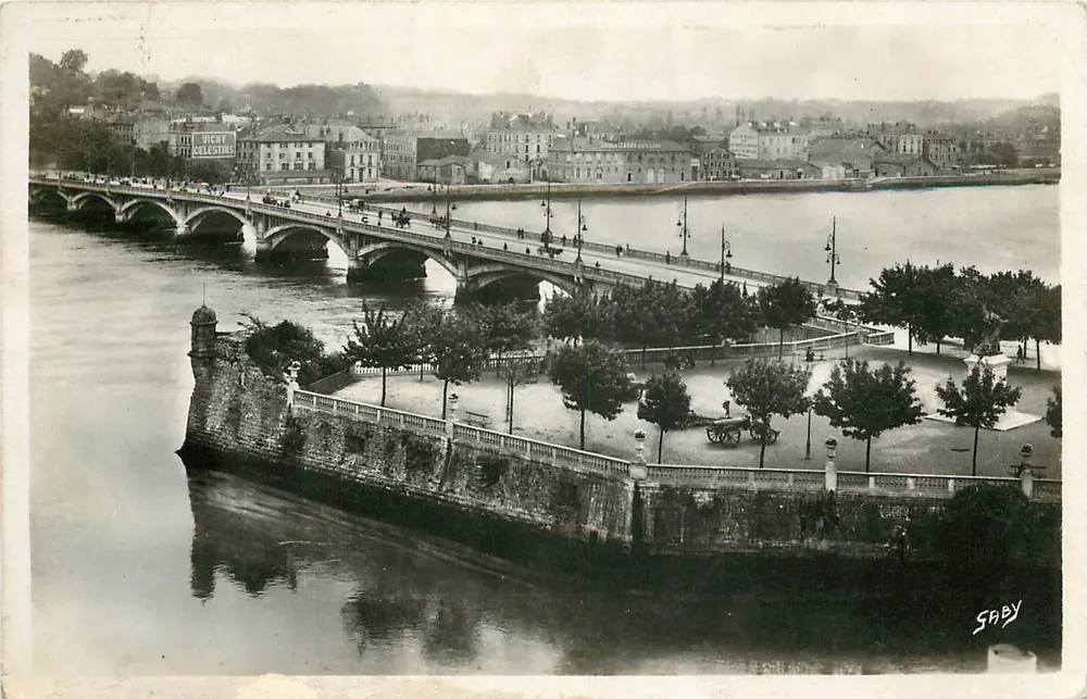 Vichy-Celestins — Brücke über die Loire — Verlag Gaby - Vorderseite