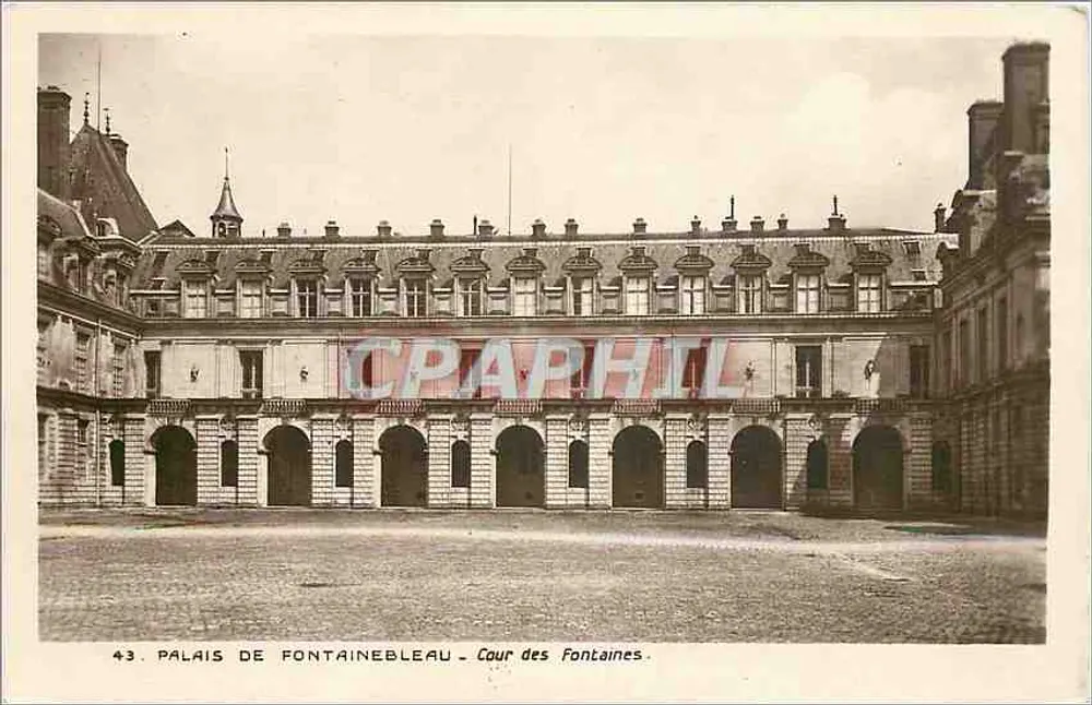 Palais de Fontainebleau — Cour des Fontaines — Édition Palais du Louvre - Recto