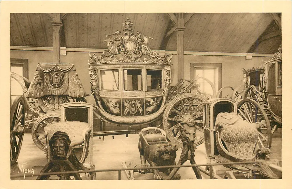 Auto-Museum (Petit Trianon) — Kutsche der Krönung von Charles X — Verleger Mona, Nr. 371 - Vorderseite