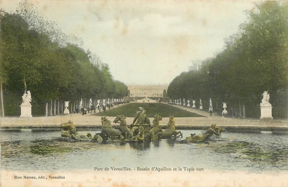 Parc de Versailles - Bassin d'Apollon et le Tapis vert — Mme Moreau, édit., Versailles - Recto