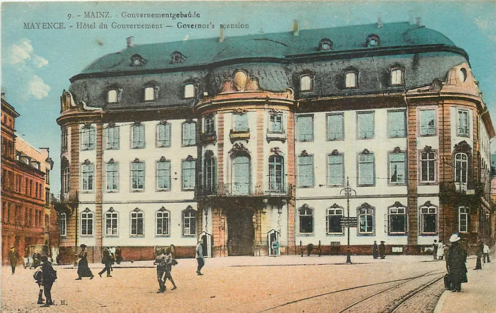Mainz - Hotel van de Overheid — Overheidgebouw — H. H. - Voorkant