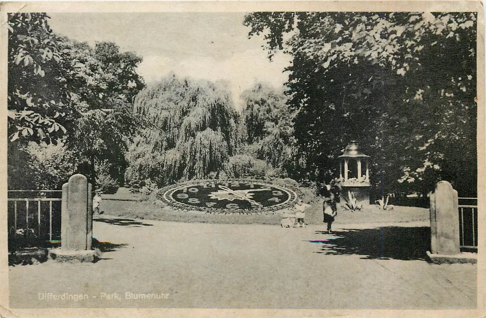 Differdingen - Parque, Relógio de Flores — editor Korr's Großverlag, Schwalbach (Ts.) - Frente
