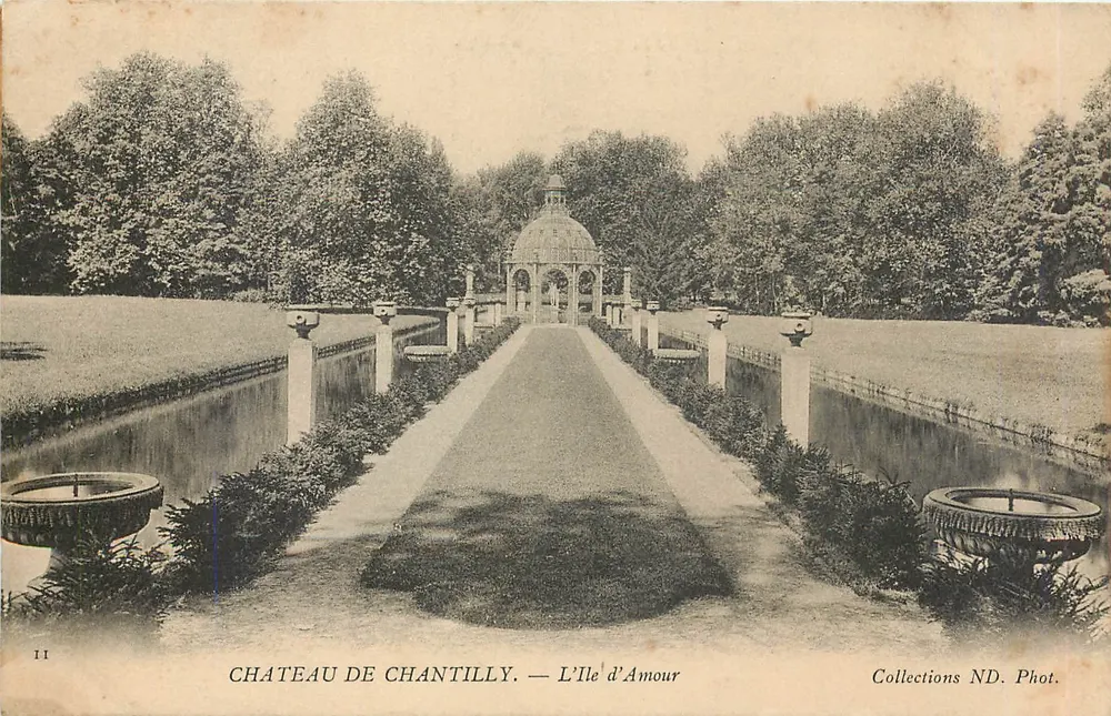 Castelo de Chantilly — A Ilha do Amor — Coleções ND. Fot. - Frente