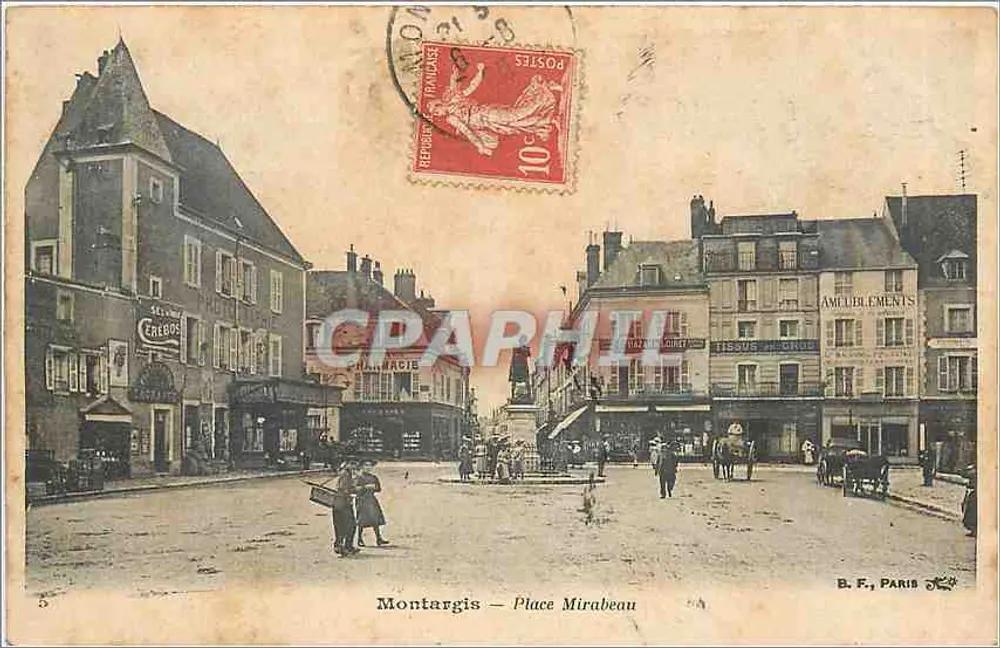 Montargis — Praça Mirabeau — B. F., Paris - Frente