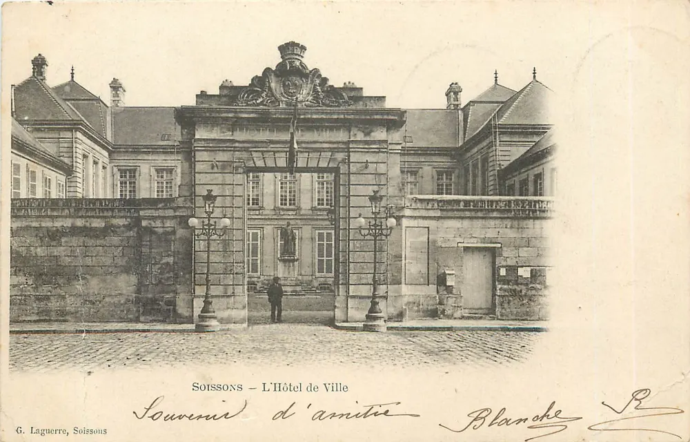 Soissons — L'Hôtel de Ville — G. Laguerre, Soissons - Frente
