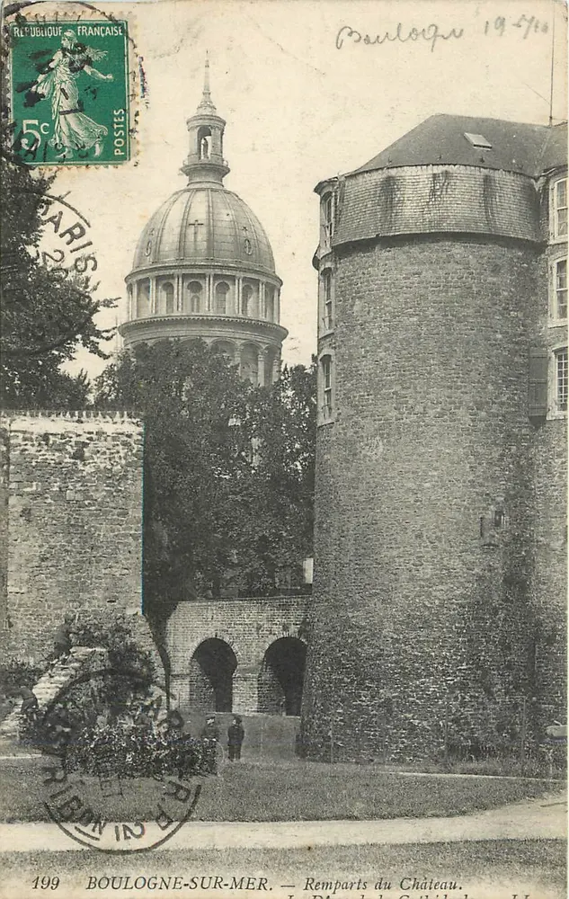 Boulogne-sur-Mer — Remparts du Château. Le Dôme du Cathédrale — Éditeur : 199 - Recto