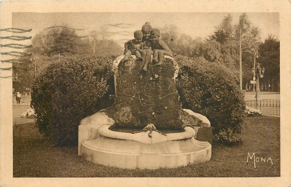 Fontaine "Jeunesse" — Dijon — éditeur MONA, n° de série non visible - Recto