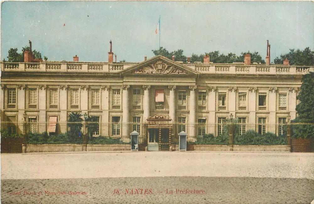 Nantes — A Prefeitura — Contad Bazat e Novas Galerias - Frente