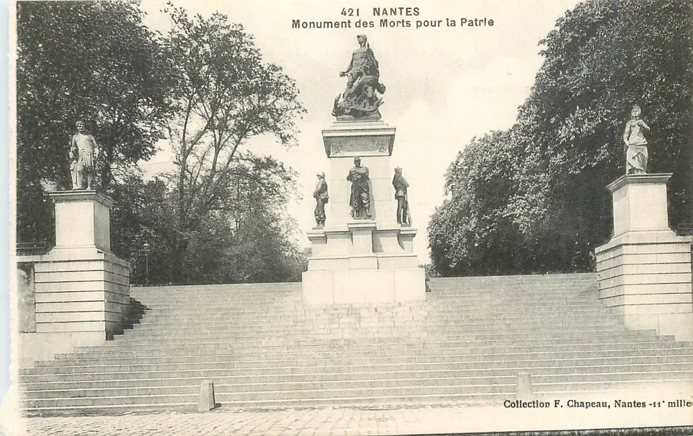 Monument des Morts pour la Patrie — Nantes — Collection F. Chapeau - Recto