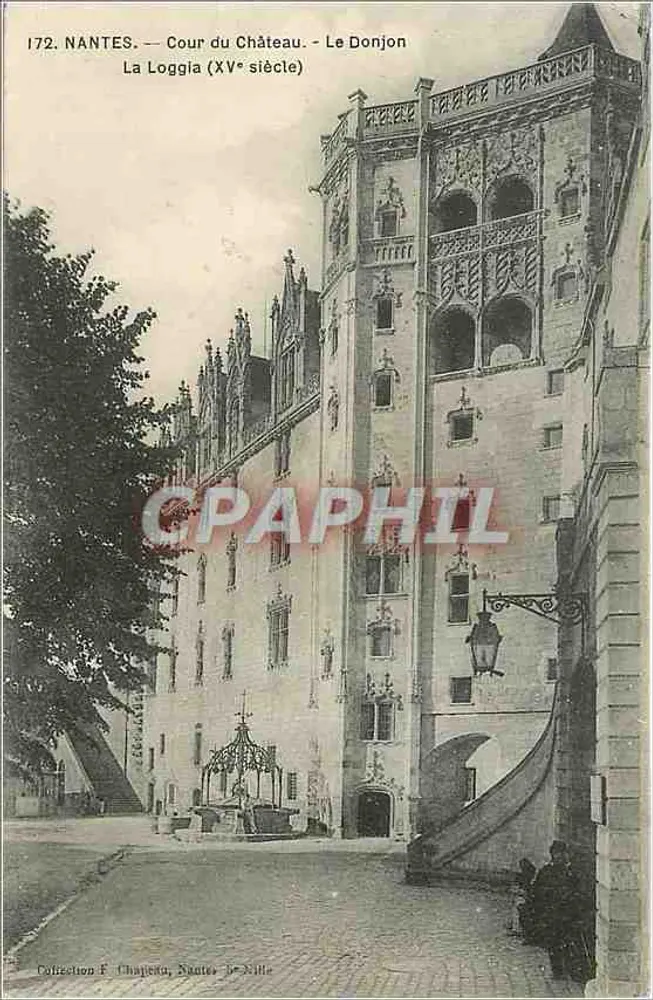 NANTES — Cour do Castelo — O Donjon (século XV) - Frente