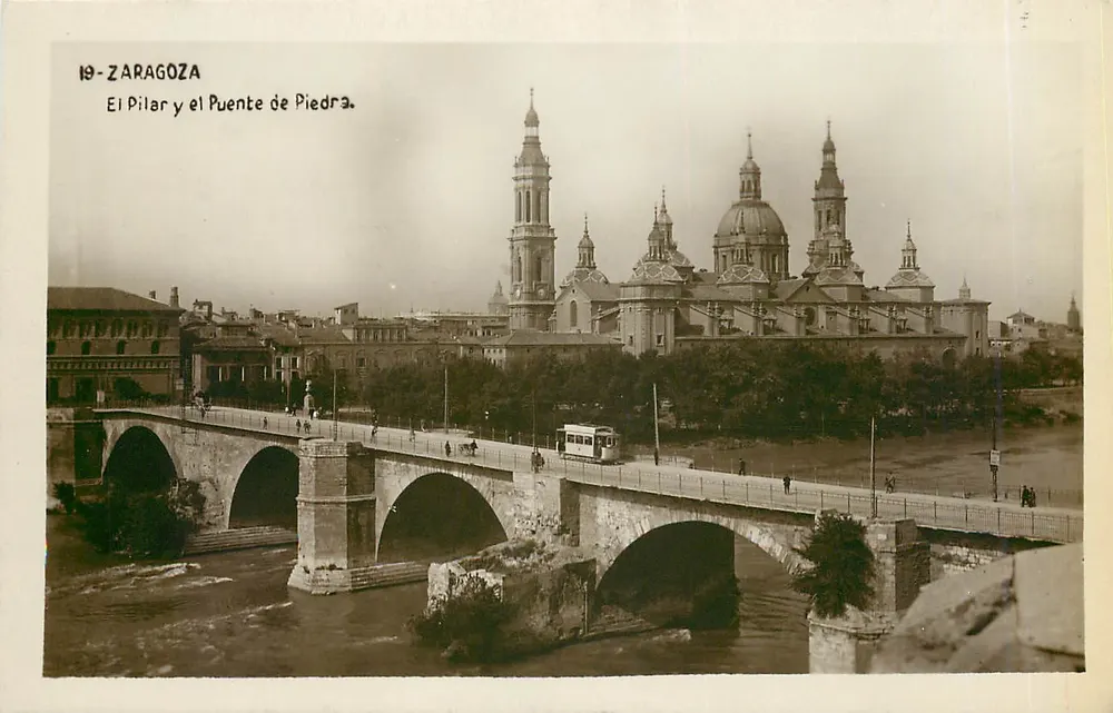 Zaragoza — El Pilar und der Puente de Piedra — unbekannter Verleger, Nr. 19 - Vorderseite