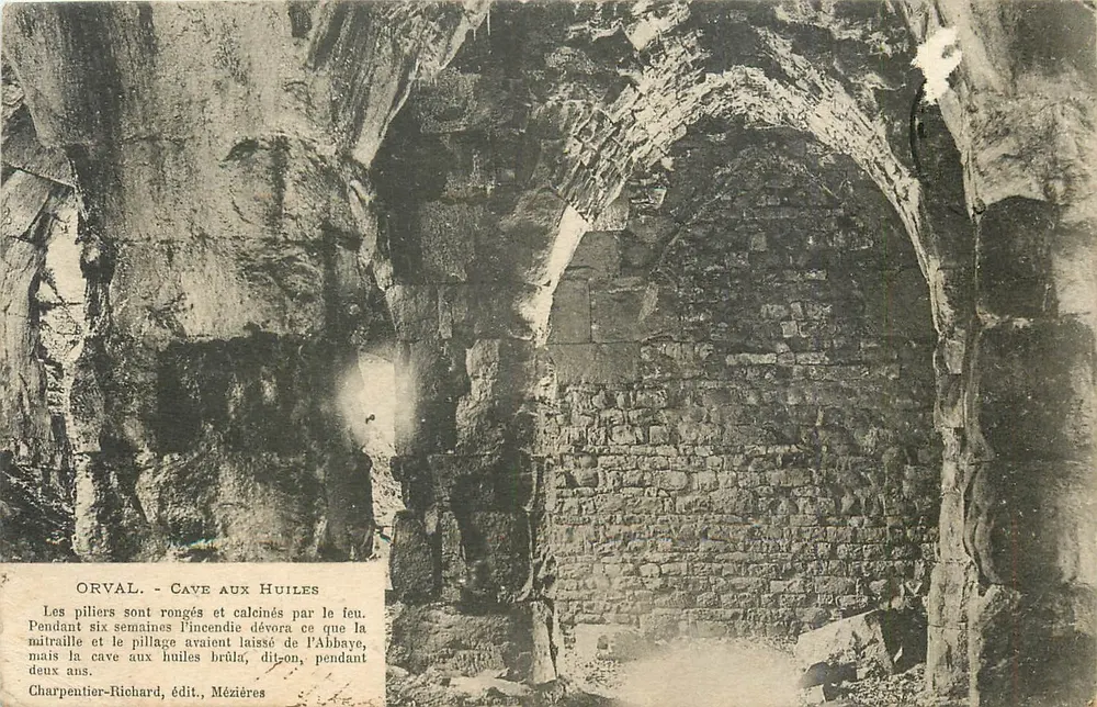 Orval - Cave aux Huiles — Ruínas de uma cave destruída pelo fogo e pelo saque — Charpentier-Richard, Mézières - Frente