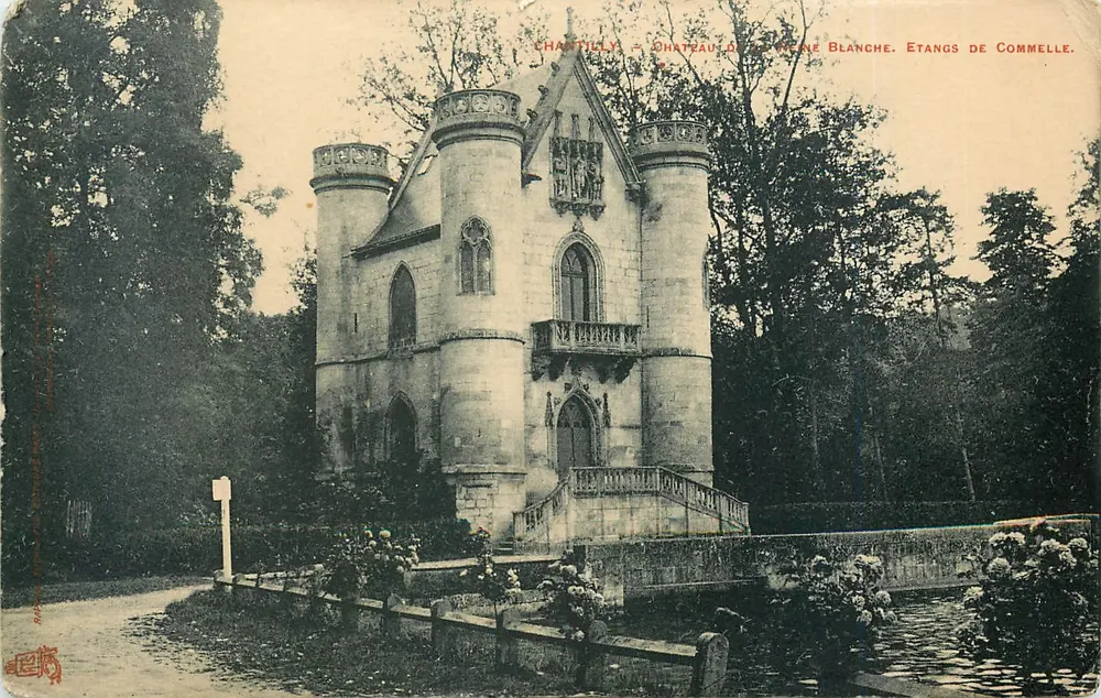 Chantilly — Château de la Reine Blanche. Etangs de Commelle. — Éditeur : L. Béchard, n° 153 - Frente
