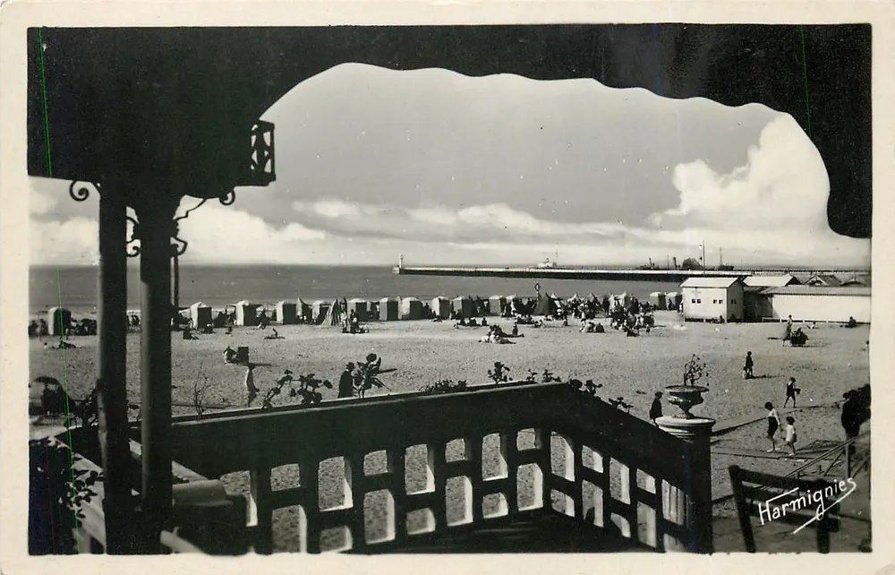 Calais — Die Strandansicht vom Casino-Terrassen — Edition E. Harmignies, Paris (4) - Vorderseite