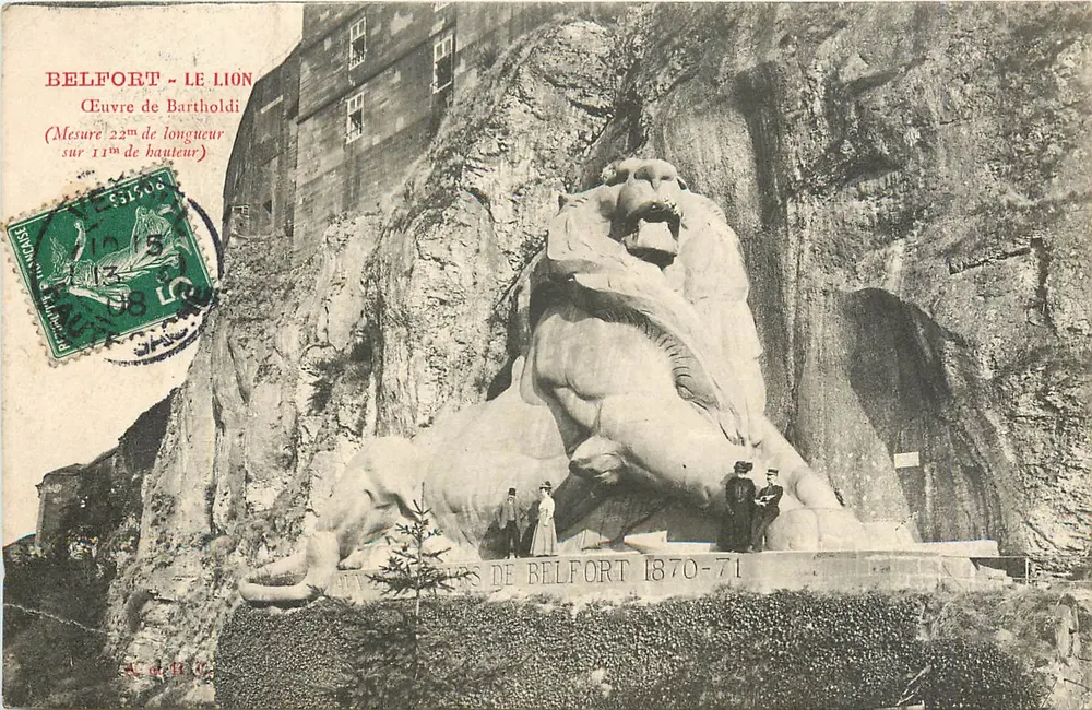 Belfort - O Leão — obra de Bartholdi — mede 22m de comprimento por 11m de altura — editor A. d. C. - Frente