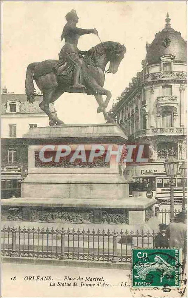 Orléans — Place du Martroi — La Statue de Jeanne d'Arc — LL - Recto