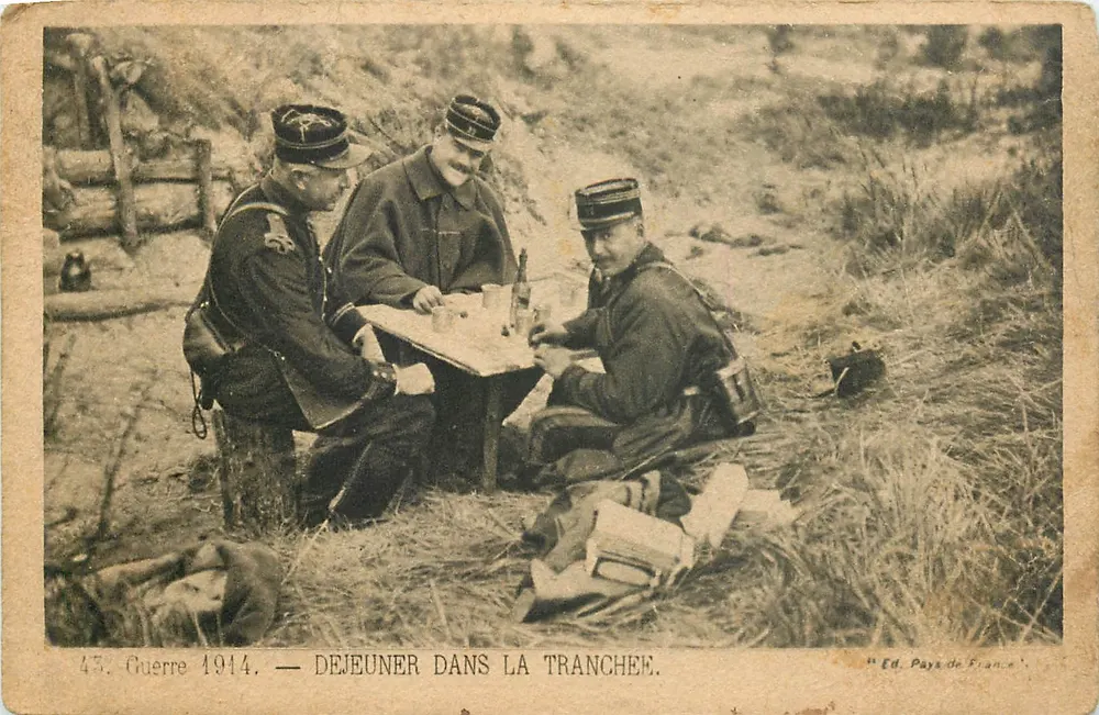 Déjeuner dans la tranchée — Guerre 1914 — Ed. Pays de France, n°45 - Recto