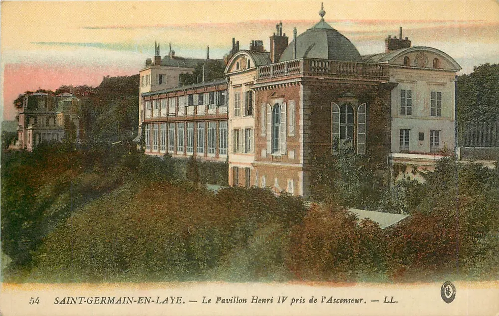 Saint-Germain-en-Laye — Ansicht des Pavillon Henri IV vom Aufzug aus — LL - Vorderseite