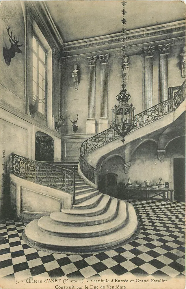 Château d'ANET (E-et-l.) — Vestibule d'Entrée et Grand Escalier — Construit par le Duc de Vendôme — éditeur Boudault & Dreux, n°5 - Recto