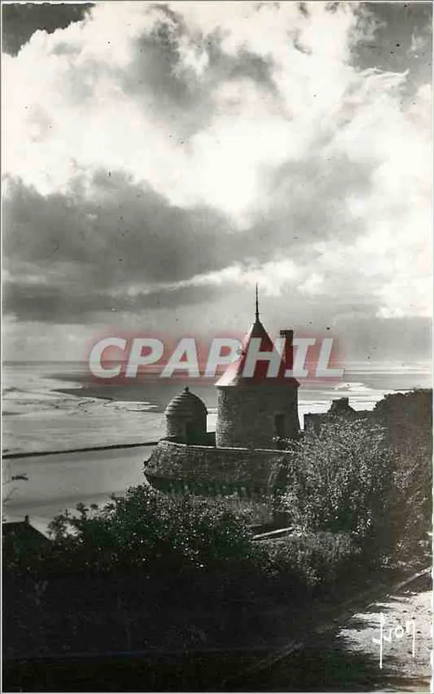 Le Mont Saint-Michel (Manche) — Les Remparts - Côté Ouest — Éditions d'Art Martel, Paris - Recto