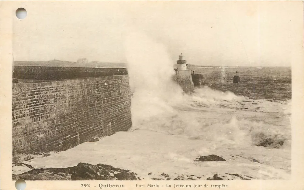 Quiberon — Fort-Maria — La jetée un jour de tempête — n°792 - Recto