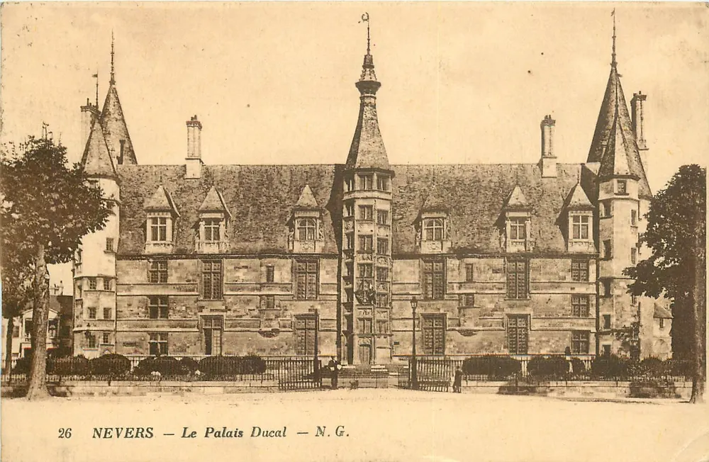 Nevers — Pałac Ducalny — N.G. — N°26 - Awers